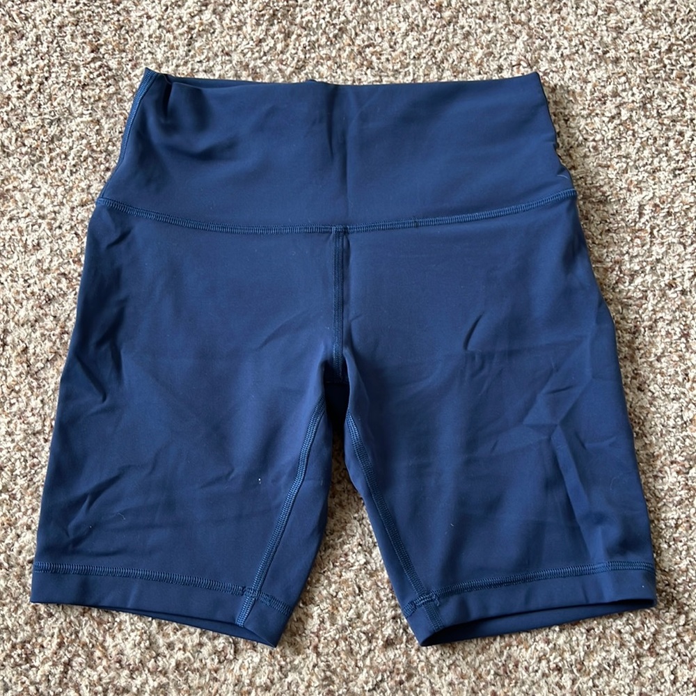 Lululemon 8” Wunder Train short
